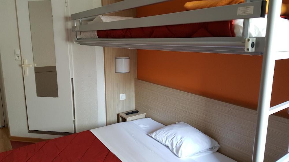 Premiere Classe Montreuil Bagian luar foto A room at the hotel